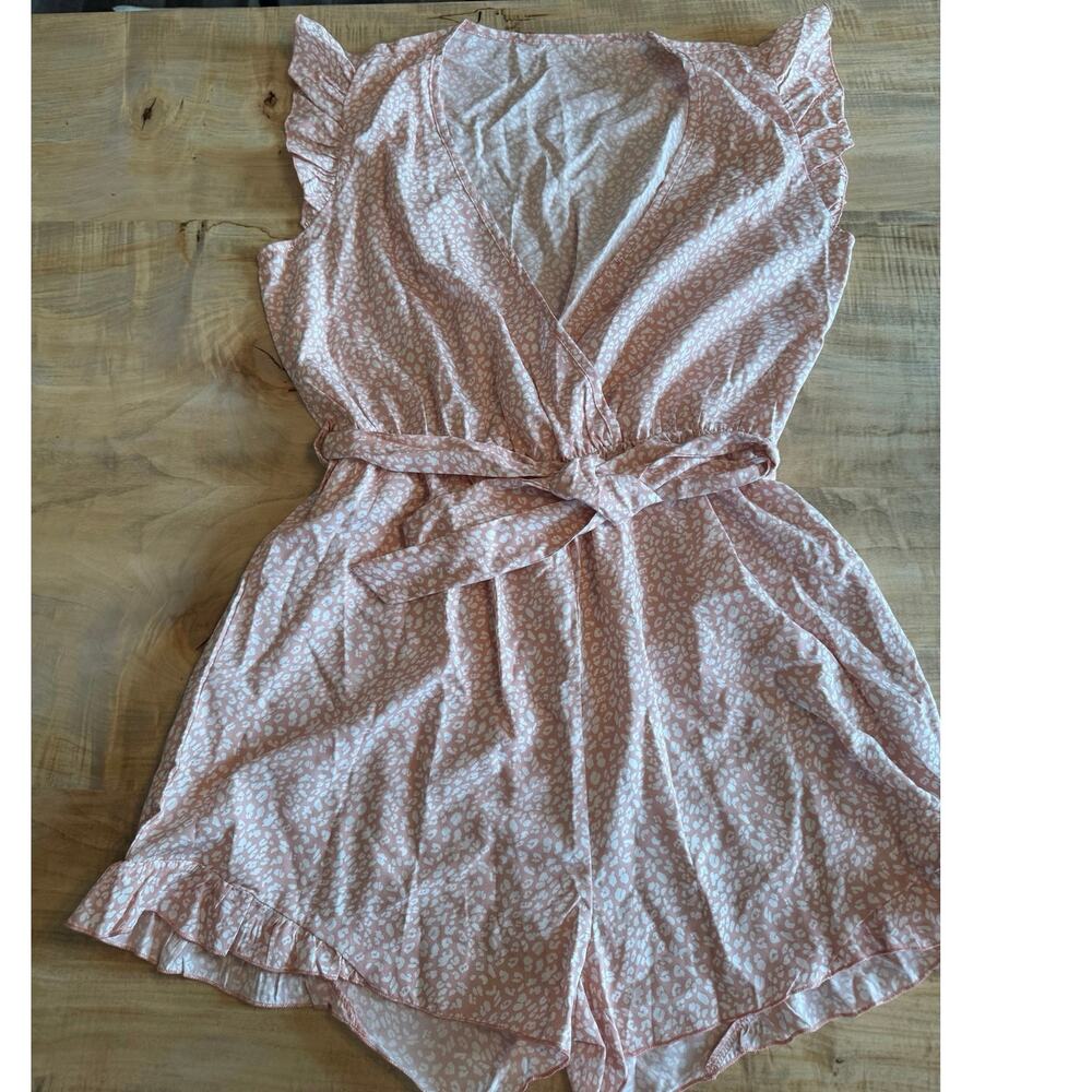 NWT Cupshe Pink Leopard Flutter Romper - Size Large